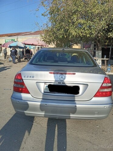 Mercedes E 240 2003, 175,000 km - 2.6 l - Salyan