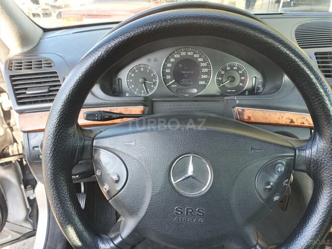 Mercedes E 240 2003, 175,000 km - 2.6 l - Salyan