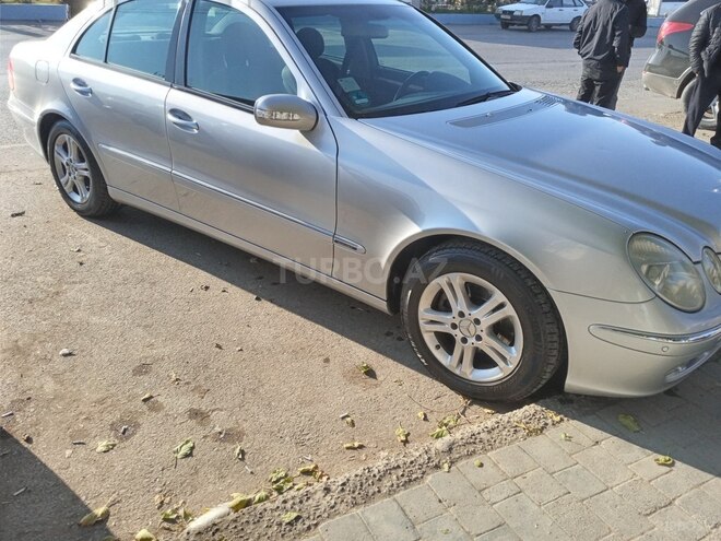 Mercedes E 240 2003, 175,000 km - 2.6 l - Salyan