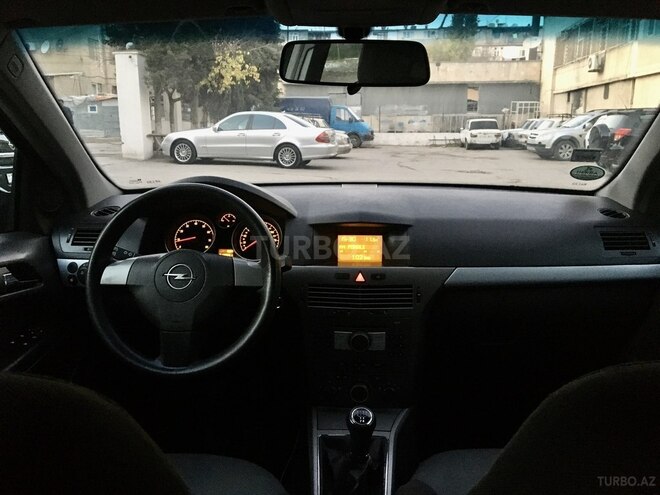 Opel Astra 2004, 214,000 km - 1.4 л - Bakı
