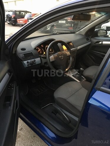 Opel Astra 2004, 214,000 km - 1.4 л - Bakı