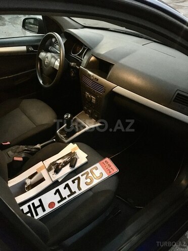 Opel Astra 2004, 214,000 km - 1.4 л - Bakı