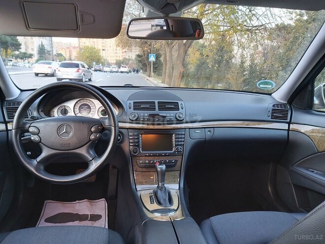 Mercedes E 220 2009, 202,360 km - 2.2 l - Bakı