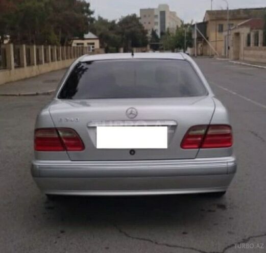 Mercedes E 240 2001, 265,000 km - 2.4 л - Bakı