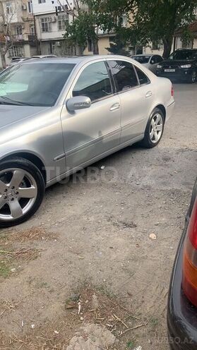 Mercedes E 240 2003, 230,000 km - 2.4 l - Bakı