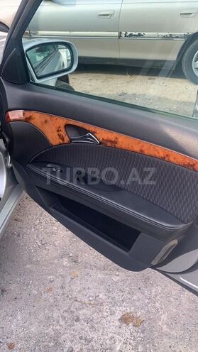 Mercedes E 240 2003, 230,000 km - 2.4 l - Bakı
