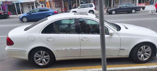 Mercedes E 240 2005, 396,000 km - 2.4 l - Bakı