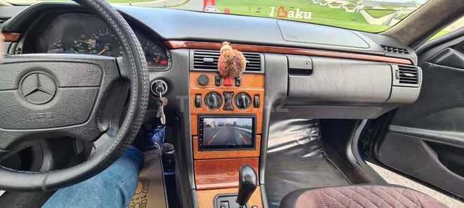 Mercedes E 230 1997, 470,000 km - 2.3 л - Bakı