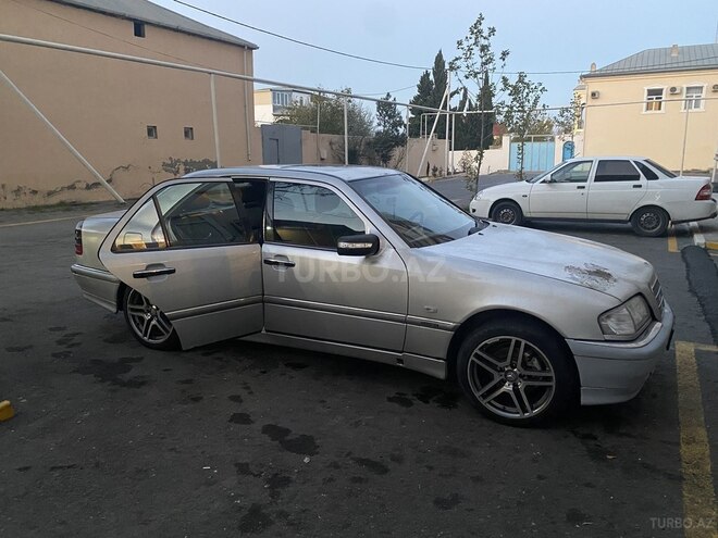 Mercedes C 240 1997, 85,000 km - 2.4 l - Bakı