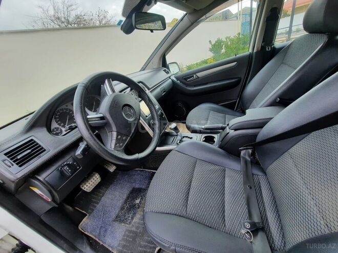 Mercedes B 180 2009, 175,000 km - 1.7 l - Bakı