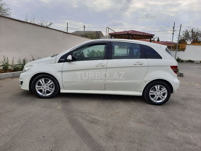 Mercedes B 180 2009, 175,000 km - 1.7 l - Bakı