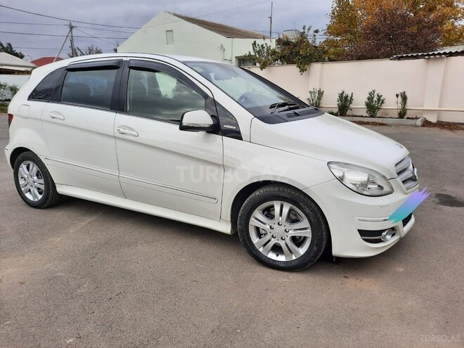 Mercedes B 180 2009, 175,000 km - 1.7 l - Bakı