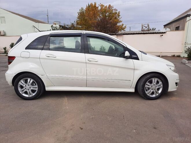 Mercedes B 180 2009, 175,000 km - 1.7 l - Bakı