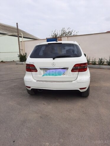 Mercedes B 180 2009, 175,000 km - 1.7 l - Bakı