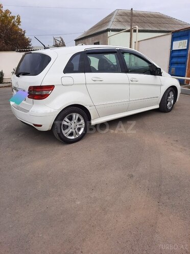Mercedes B 180 2009, 175,000 km - 1.7 l - Bakı