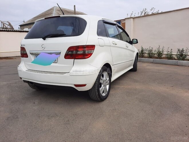 Mercedes B 180 2009, 175,000 km - 1.7 l - Bakı