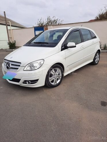 Mercedes B 180 2009, 175,000 km - 1.7 l - Bakı