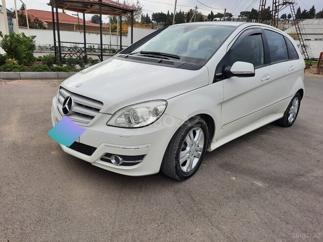 Mercedes B 180 2009, 175,000 km - 1.7 l - Bakı
