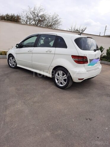 Mercedes B 180 2009, 175,000 km - 1.7 l - Bakı