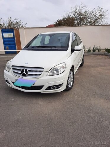 Mercedes B 180 2009, 175,000 km - 1.7 l - Bakı