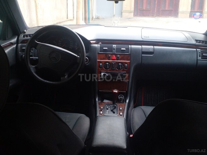Mercedes E 200 1996, 404,011 km - 2.0 l - Bakı