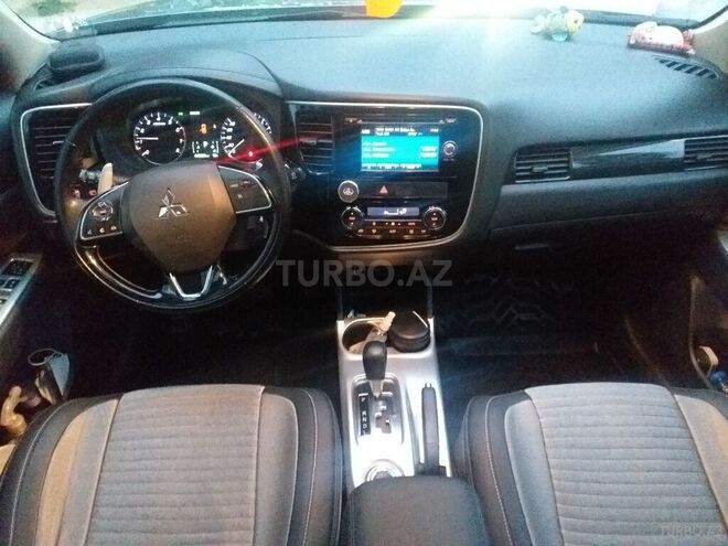 Mitsubishi Outlander 2016, 48,302 km - 2.4 l - Bakı