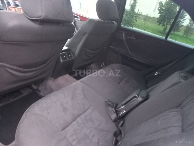 Mercedes E 280 1999, 148,770 km - 2.8 l - Xırdalan