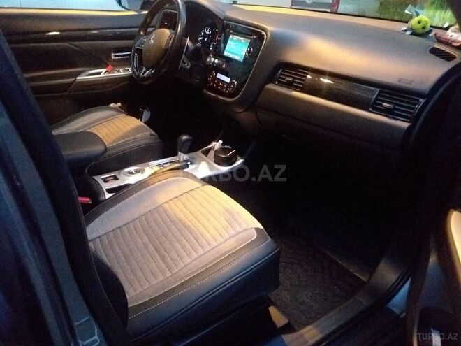 Mitsubishi Outlander 2016, 48,302 km - 2.4 l - Bakı