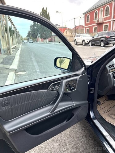 Mercedes E 270 2001, 380,000 km - 2.7 л - Bakı