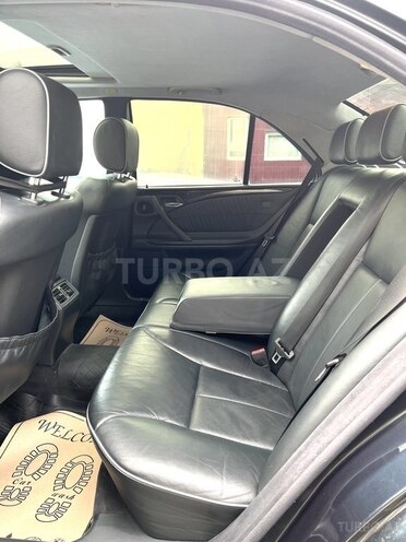 Mercedes E 270 2001, 380,000 km - 2.7 л - Bakı