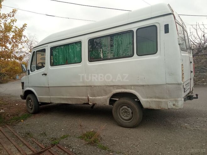 Mercedes 208 D 1993, 100,000 km - 2.5 l - Tərtər