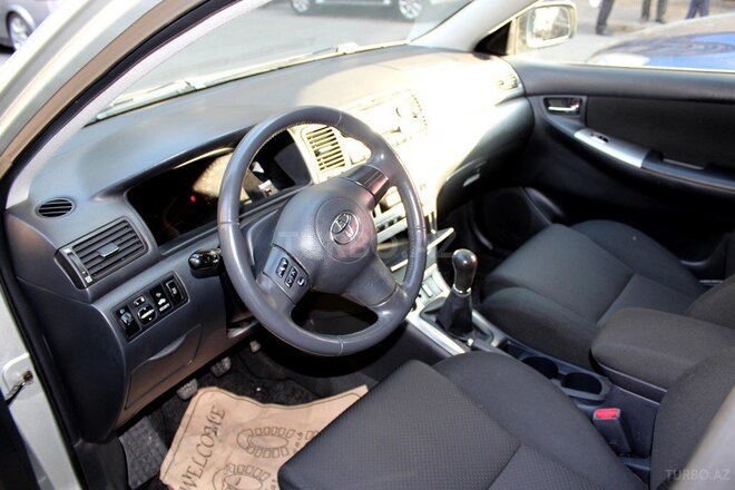 Toyota Corolla 2005, 196,000 km - 1.4 l - Bakı
