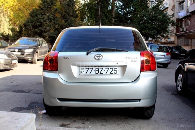Toyota Corolla 2005, 196,000 km - 1.4 l - Bakı