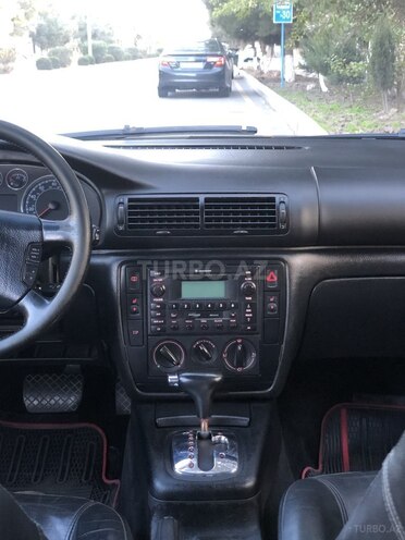 Volkswagen Passat 2003, 300,000 km - 1.8 л - Sumqayıt