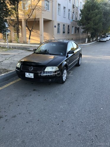 Volkswagen Passat 2003, 300,000 km - 1.8 л - Sumqayıt