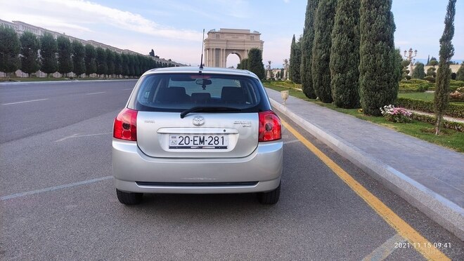 Toyota Corolla 2005, 292,000 km - 1.4 l - Gəncə