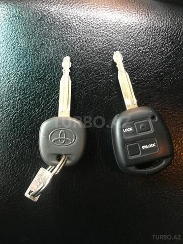 Toyota Prado 2005, 255,000 km - 3.0 l - Bakı