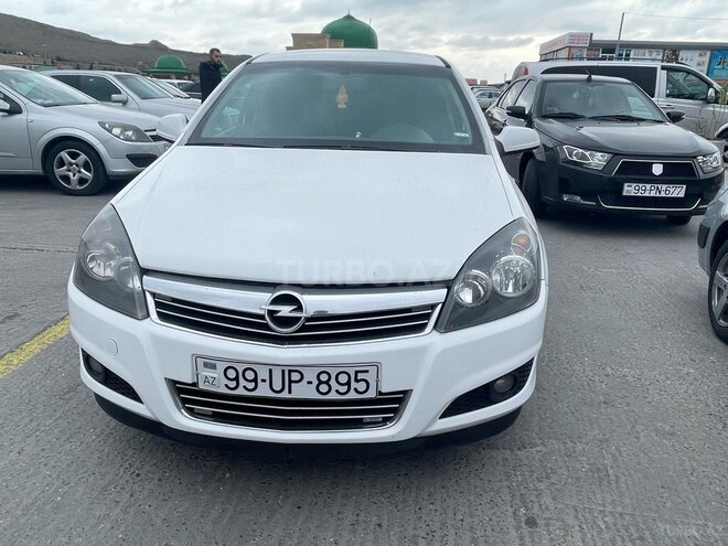 Opel Astra 2011, 206,500 km - 1.4 l - Bakı