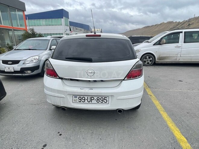Opel Astra 2011, 206,500 km - 1.4 l - Bakı
