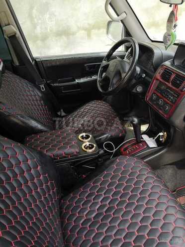 Mitsubishi Pajero io 2001, 330,000 km - 2.0 l - Bakı