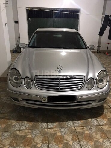 Mercedes E 220 2002, 316,000 km - 2.2 l - Bakı