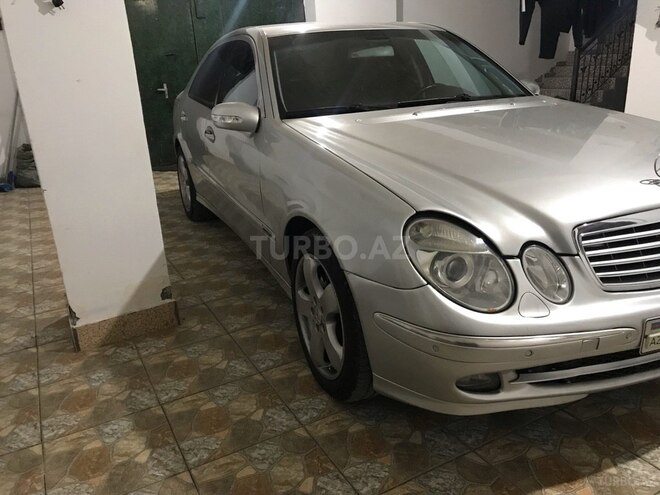 Mercedes E 220 2002, 316,000 km - 2.2 l - Bakı