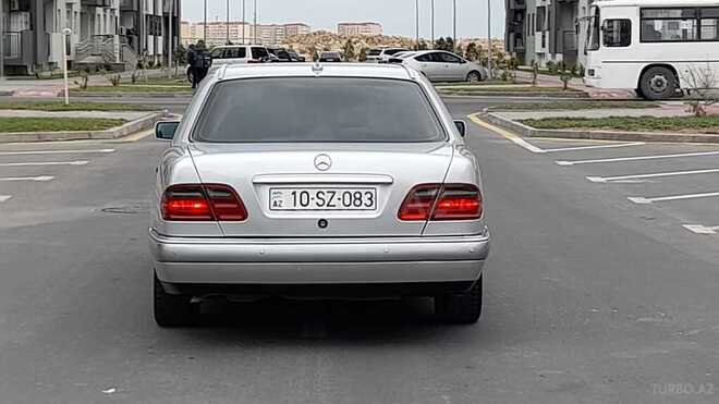 Mercedes E 230 1996, 390,000 km - 2.3 l - Bakı
