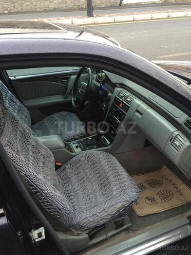 Mercedes E 200 1996, 300,000 km - 2.0 l - Zaqatala