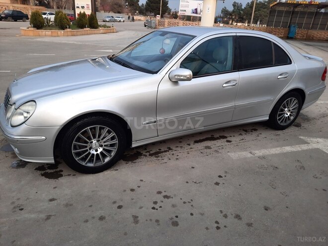 Mercedes E 240 2002, 328,000 km - 2.6 l - Yevlax