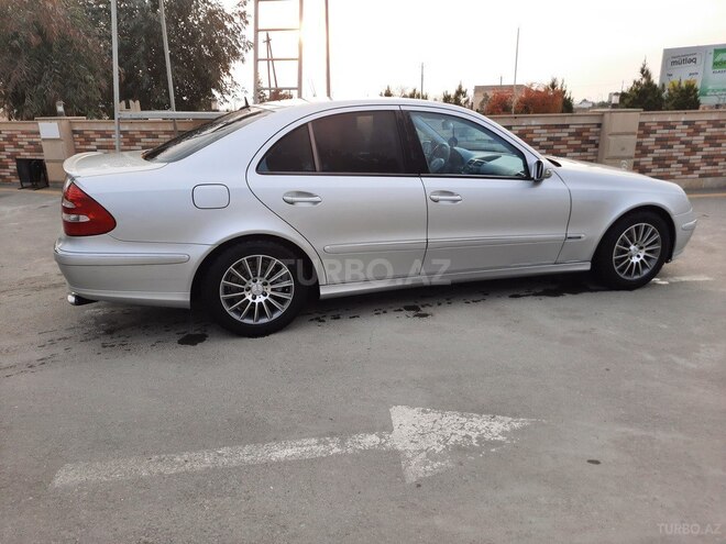 Mercedes E 240 2002, 328,000 km - 2.6 l - Yevlax