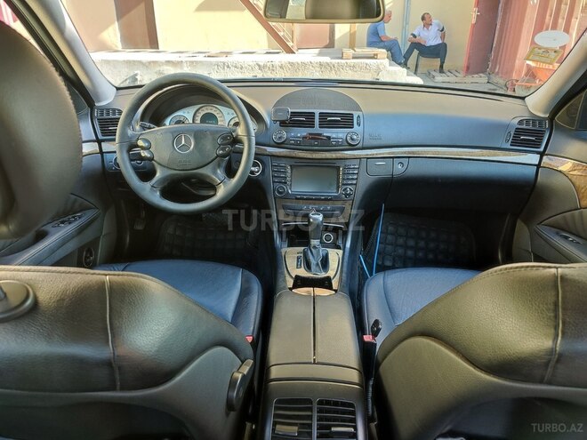 Mercedes E 220 2007, 260,000 km - 2.2 l - Bakı