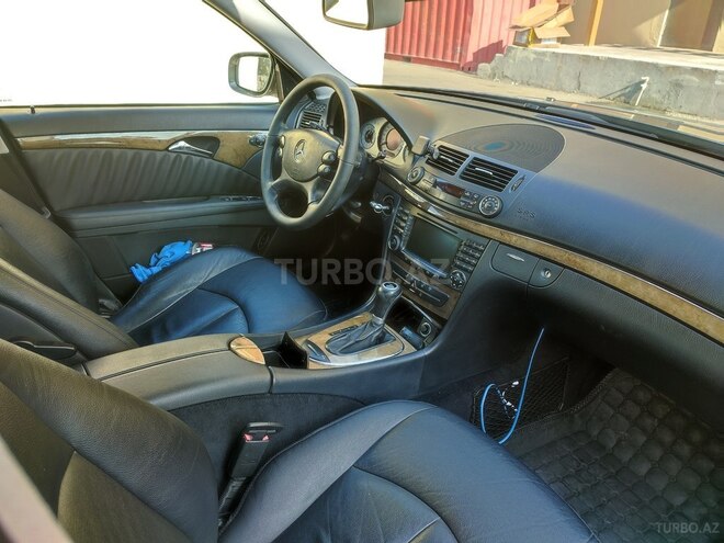 Mercedes E 220 2007, 260,000 km - 2.2 l - Bakı