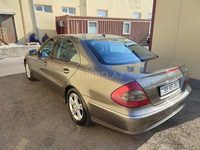 Mercedes E 220 2007, 260,000 km - 2.2 l - Bakı