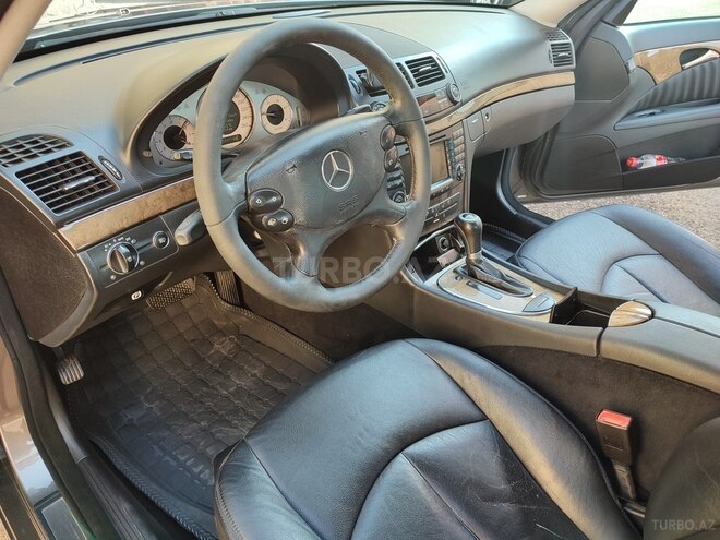 Mercedes E 220 2007, 260,000 km - 2.2 l - Bakı